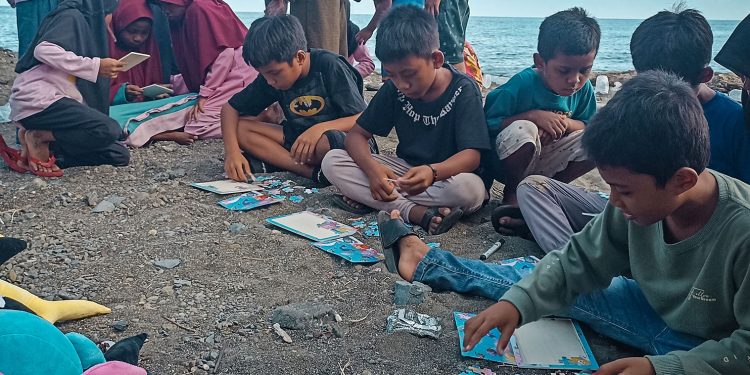EDUKASI SPESIES LAUT TERANCAM PUNAH BERSAMA ANAK-ANAK DESA LUOK, KEC. BALANTAK, KAB. BANGGAI.